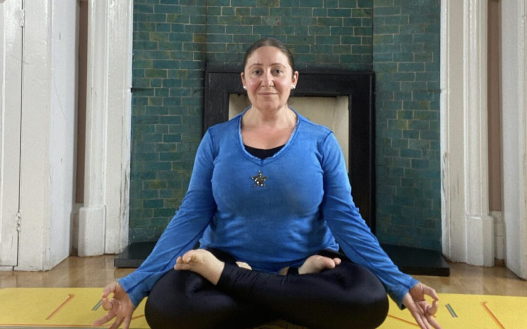 Hatha Flow with Lia – Fridays, 11am
